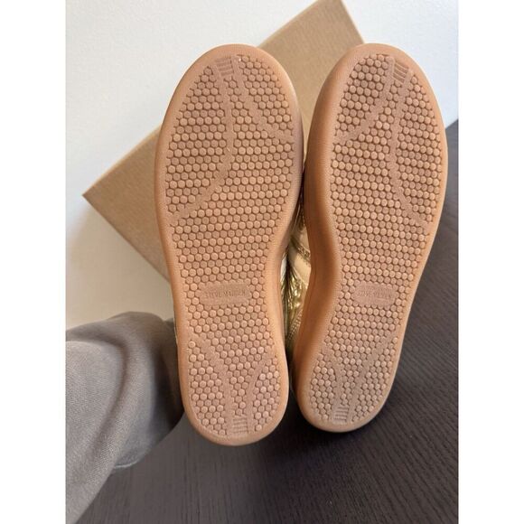 STEVE MADDEN MADRID Sneakers Gold NIB 7 Women’s Shoes Quilted Retro - Picture 3 of 6